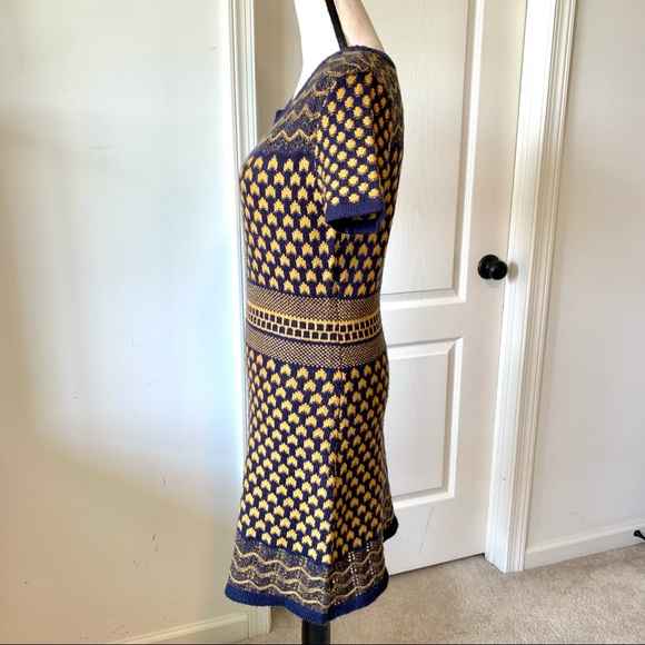 ROMEO & JULIET COUTURE Knir Sweater Dress—SZ. SM - Picture 5 of 13